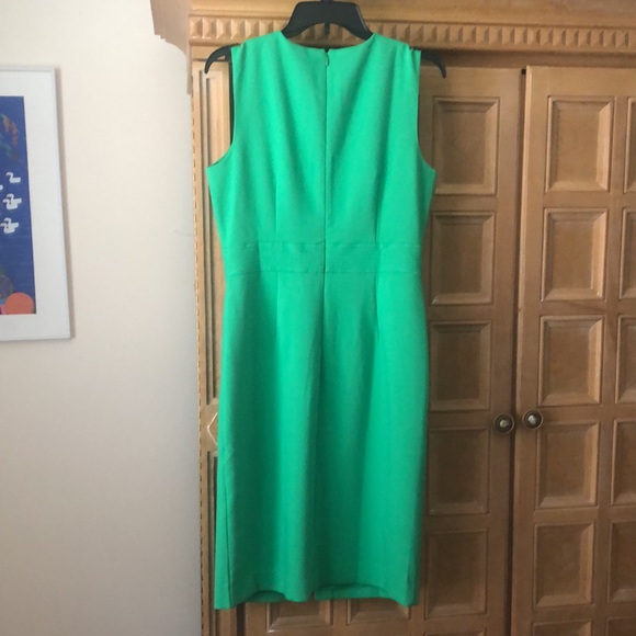 🌹🆕🌹 NWT Ann Taylor Sleeveless Stitch Sheath Dress, size 8, Green - Picture 4 of 7